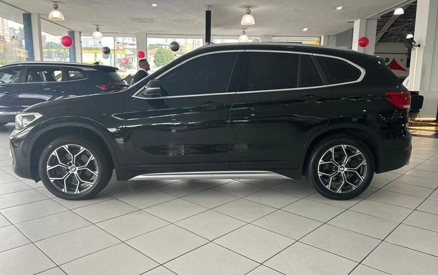 imagem-https://www.socarrao.com.br/sc-vehicle-images-prod/2068733/1789657635726-8107656_7_B_89f9a7da6e.jpeg
