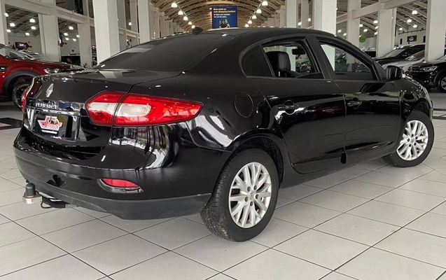 imagem-https://www.socarrao.com.br/sc-vehicle-images-prod/2068798/1789563926269-8176371_11_B_7c90b0dde2.jpeg