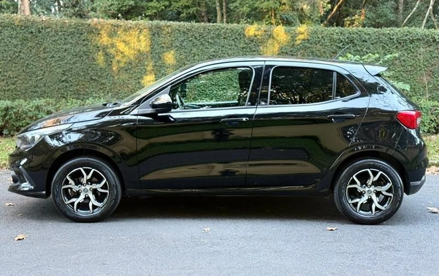 imagem-https://www.socarrao.com.br/sc-vehicle-images-prod/2068832/1787767037105-8022731_0_B_17b5d2d59e.jpeg