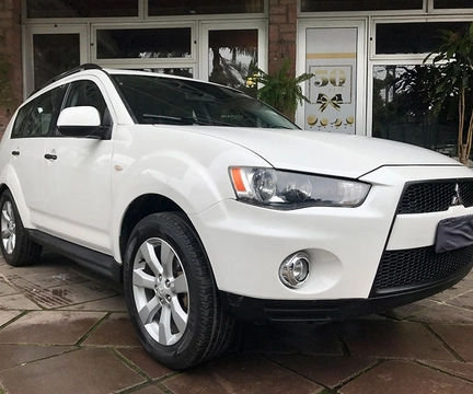 Mitsubishi OUTLANDER 2.0 16V 160cv Aut. 2012 Branco — foto 1 de 3