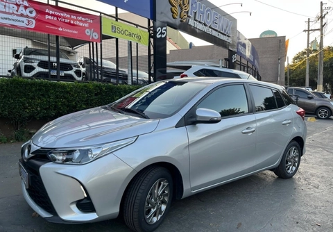 Toyota Yaris 2023 Prata — foto 1 de 3