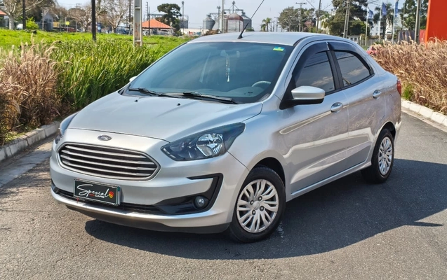 imagem-https://www.socarrao.com.br/sc-vehicle-images-prod/2070449/1789128711177-V2hhdHNBcHAgSW1hZ2UgMjAyNi0wOS0wMSBhdCAwOS41OC4xMSAoMykuanBlZw.jpeg