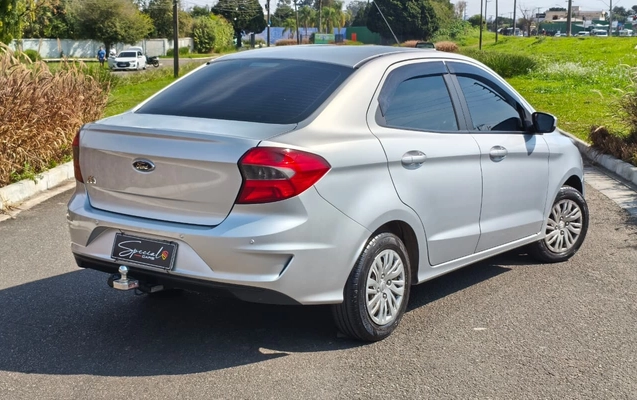 imagem-https://www.socarrao.com.br/sc-vehicle-images-prod/2070449/1789128711232-V2hhdHNBcHAgSW1hZ2UgMjAyNi0wOS0wMSBhdCAwOS41OC4wOSAoMSkuanBlZw.jpeg
