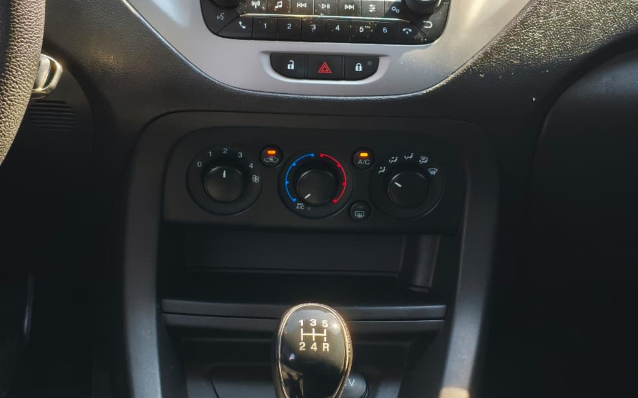 imagem-https://www.socarrao.com.br/sc-vehicle-images-prod/2070449/1789128711604-V2hhdHNBcHAgSW1hZ2UgMjAyNi0wOS0wMSBhdCAwOS41OC4xMSAoMikuanBlZw.jpeg