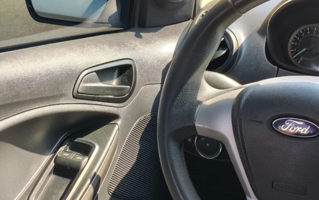 imagem-https://www.socarrao.com.br/sc-vehicle-images-prod/2070449/1789128711658-V2hhdHNBcHAgSW1hZ2UgMjAyNi0wOS0wMSBhdCAwOS41OC4wOS5qcGVn.jpeg