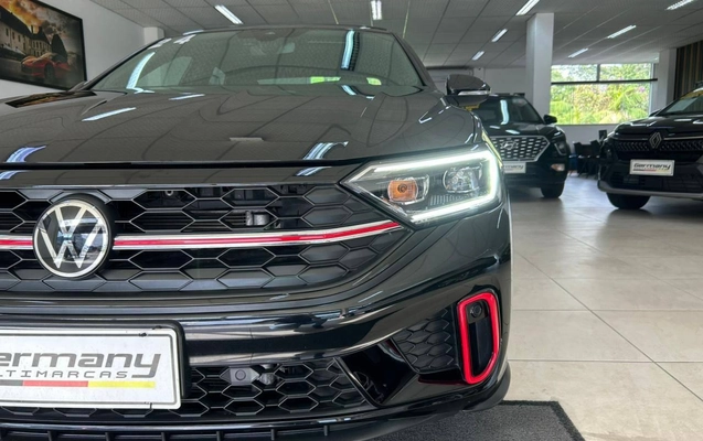 imagem-https://www.socarrao.com.br/sc-vehicle-images-prod/2070671/1783972520364-cc26b203485a4b46a6d8bb9e82887241_1776267528038.jpeg