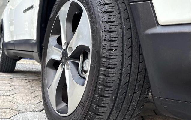 imagem-https://www.socarrao.com.br/sc-vehicle-images-prod/2071176/1783099986284-9f34cfa2ead9435ba7272240eecb2e92_1780680244214.jpg