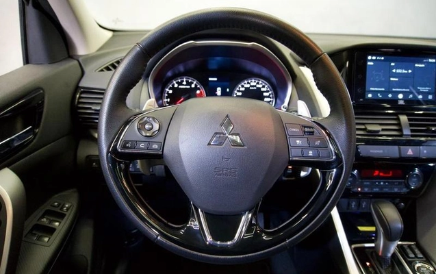 imagem-https://www.socarrao.com.br/sc-vehicle-images-prod/2071257/1789220126100-8176974_12_B_2f1e546957.jpeg