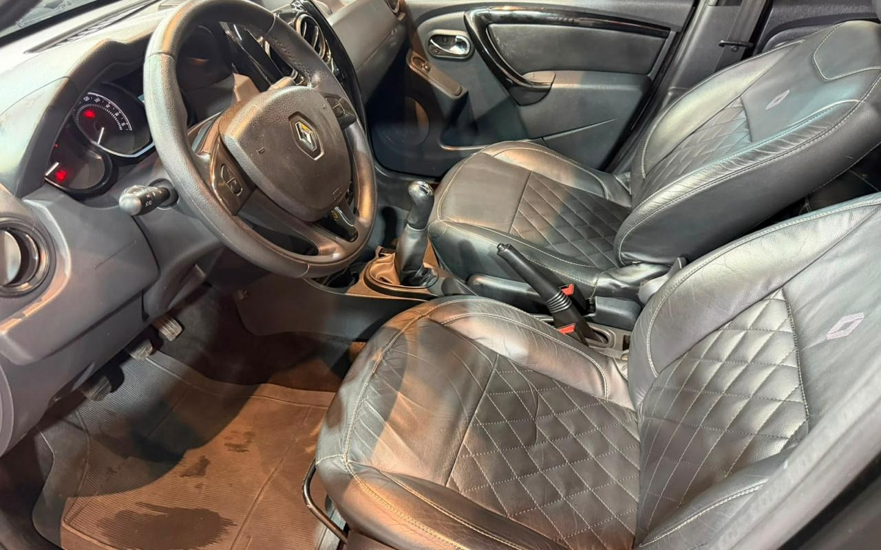 imagem-https://www.socarrao.com.br/sc-vehicle-images-prod/2071325/1781199035391-OS5qcGVn.jpeg