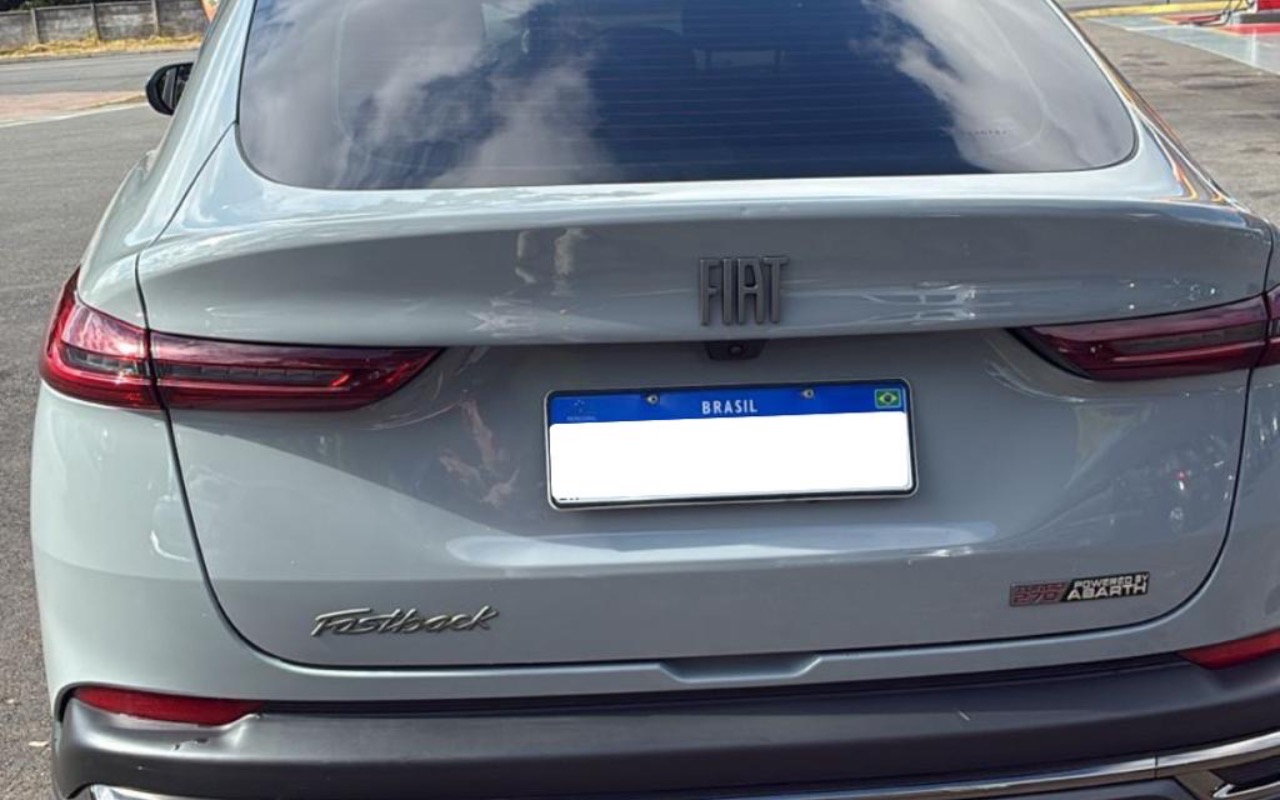 imagem-https://www.socarrao.com.br/sc-vehicle-images-prod/2071797/1781201811074-YjNkMDk1ZjYtYzQwNy00MmEyLTk4YTYtMWNjOGQwNzk4Y2ZkLmpwZWc.jpeg