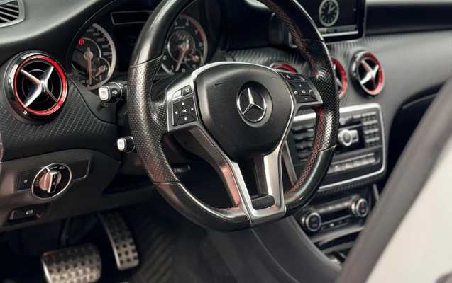 imagem-https://www.socarrao.com.br/sc-vehicle-images-prod/2072566/1789477589800-gb-df65ad6.jpeg