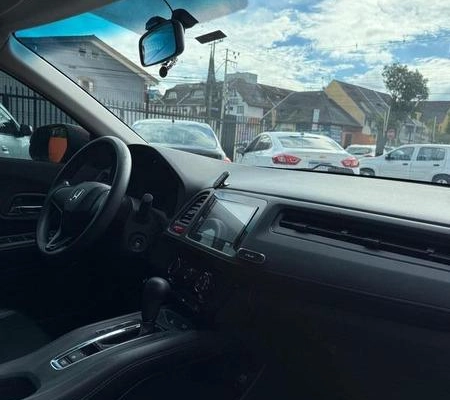 imagem-https://www.socarrao.com.br/sc-vehicle-images-prod/2072589/1781203657504-8178156_8_B_ce3b202c31.jpeg