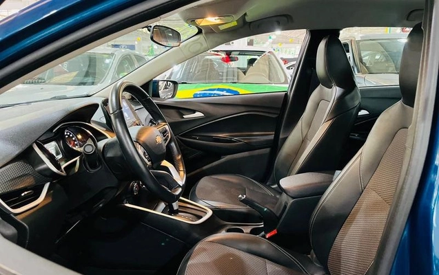 imagem-https://www.socarrao.com.br/sc-vehicle-images-prod/2073077/1788472304569-8172892_9_B_131825548b.jpeg