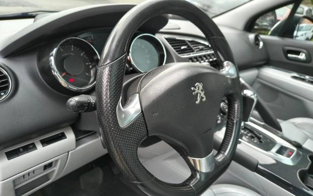 imagem-https://www.socarrao.com.br/sc-vehicle-images-prod/2073079/1786627011281-8178553_13_B_90113d89e1.jpeg