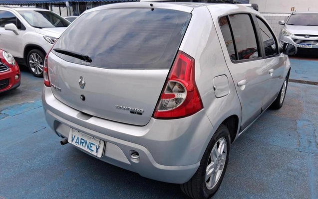 imagem-https://www.socarrao.com.br/sc-vehicle-images-prod/2073446/1789580205816-8165759_6_B_b18d3a4f9f.jpeg