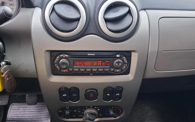 imagem-https://www.socarrao.com.br/sc-vehicle-images-prod/2073446/1789580205830-8165759_12_B_3d2792c07f.jpeg