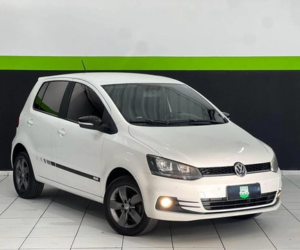 Volkswagen Fox RUN 1.6 Flex 8V 5p 2017 Branco — foto 1 de 3