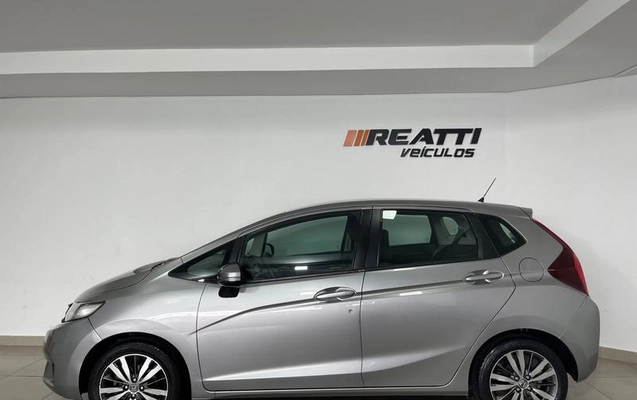 imagem-https://www.socarrao.com.br/sc-vehicle-images-prod/2074046/1788466231292-7888814_4_B_d8de2fb67c.jpeg