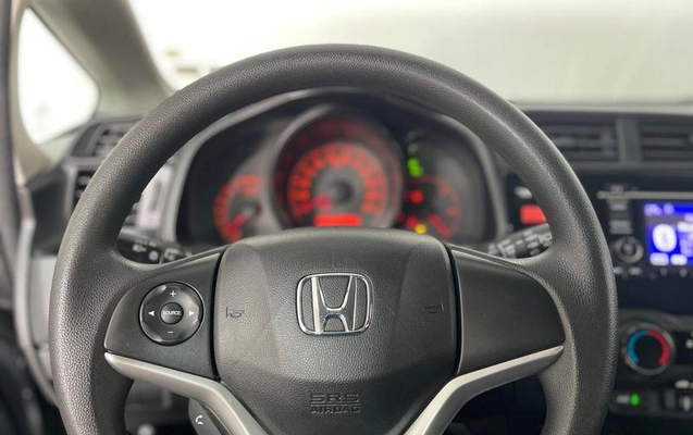 imagem-https://www.socarrao.com.br/sc-vehicle-images-prod/2074046/1788466231312-7888814_13_B_804ba43958.jpeg