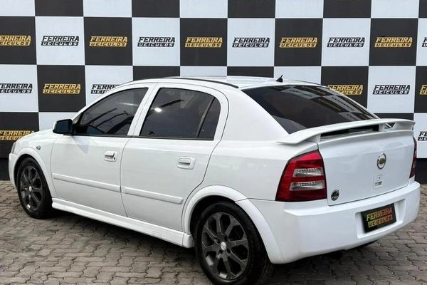 imagem-https://www.socarrao.com.br/sc-vehicle-images-prod/2074590/1786103066069-8179411_5_B_34c6d65050.jpeg