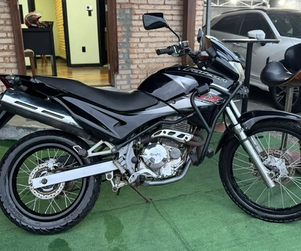 Honda NX 500 2004 Preto — foto 1 de 3