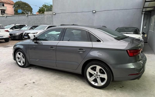 imagem-https://www.socarrao.com.br/sc-vehicle-images-prod/2074698/1781297067352-8173199_9_B_cde1960077.jpeg