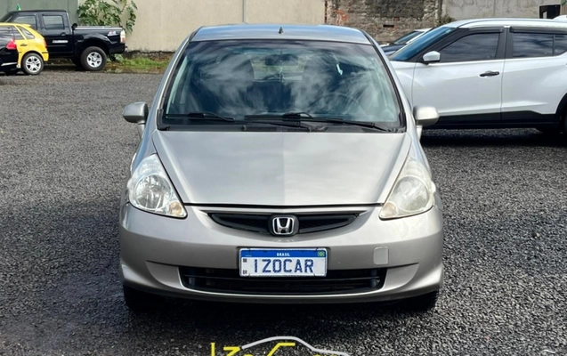 imagem-https://www.socarrao.com.br/sc-vehicle-images-prod/2075611/1781214435407-115DzNzkOw6mSWYx8dZ44Z7lcGnafHXf.jpg