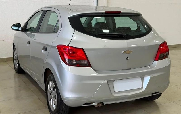 imagem-https://www.socarrao.com.br/sc-vehicle-images-prod/2076595/1787747793842-8179707_2_B_0c02da535b.jpeg
