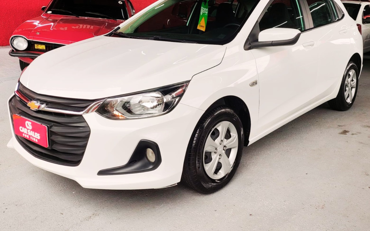 Chevrolet Onix HATCH 1.0 12V Flex 5p Mec. na cor Branco em Curitiba / PR - 2077246