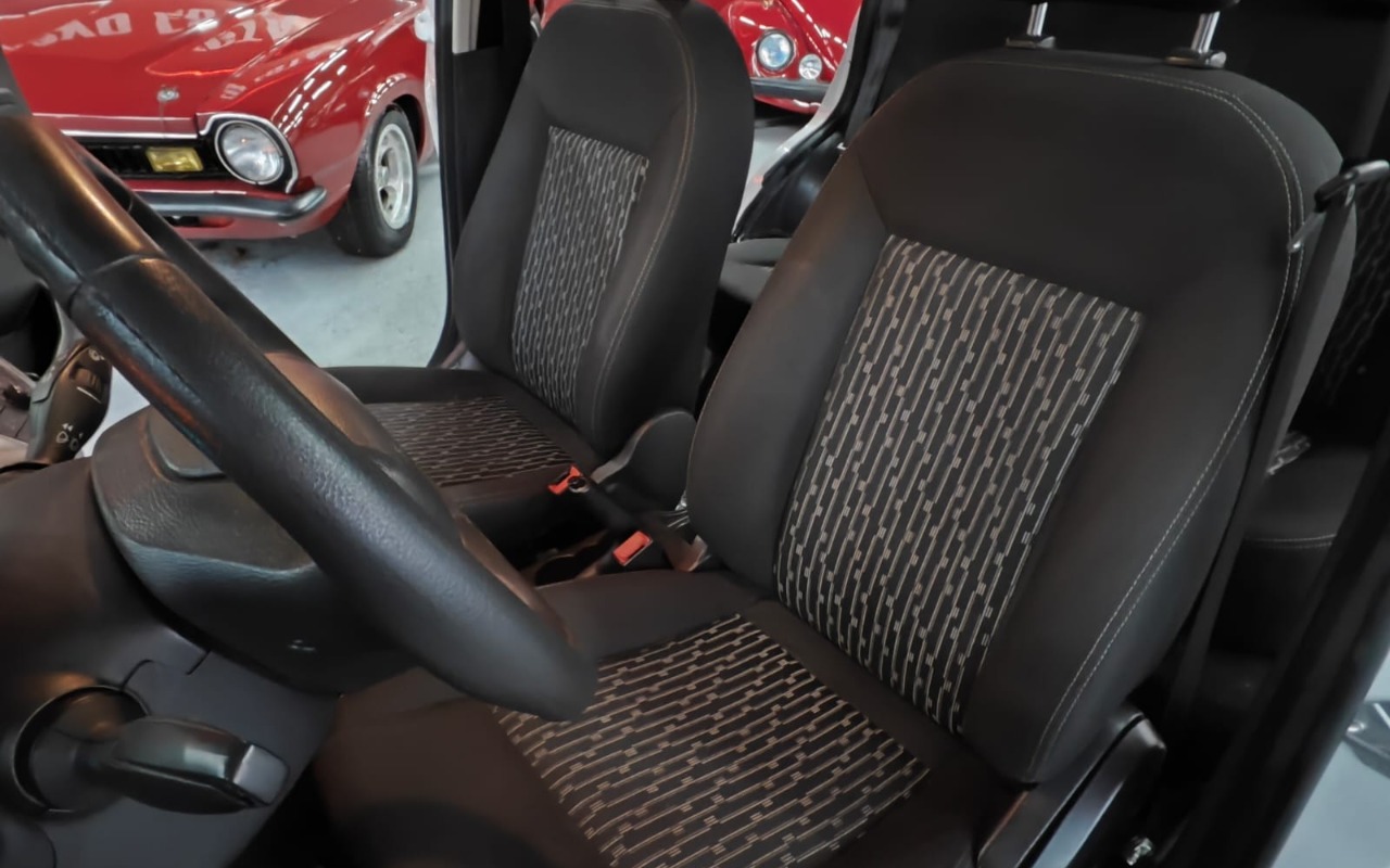 imagem-https://www.socarrao.com.br/sc-vehicle-images-prod/2077385/1781221320162-V2hhdHNBcHAgSW1hZ2UgMjAyNi0wNi0xMSBhdCAxOC4yNi4xOSAoMSkuanBlZw.jpeg