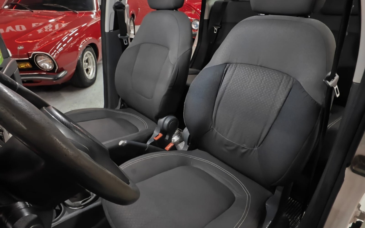 imagem-https://www.socarrao.com.br/sc-vehicle-images-prod/2077419/1781221429044-V2hhdHNBcHAgSW1hZ2UgMjAyNi0wNi0xMSBhdCAxOC4yNy40MyAoMSkuanBlZw.jpeg