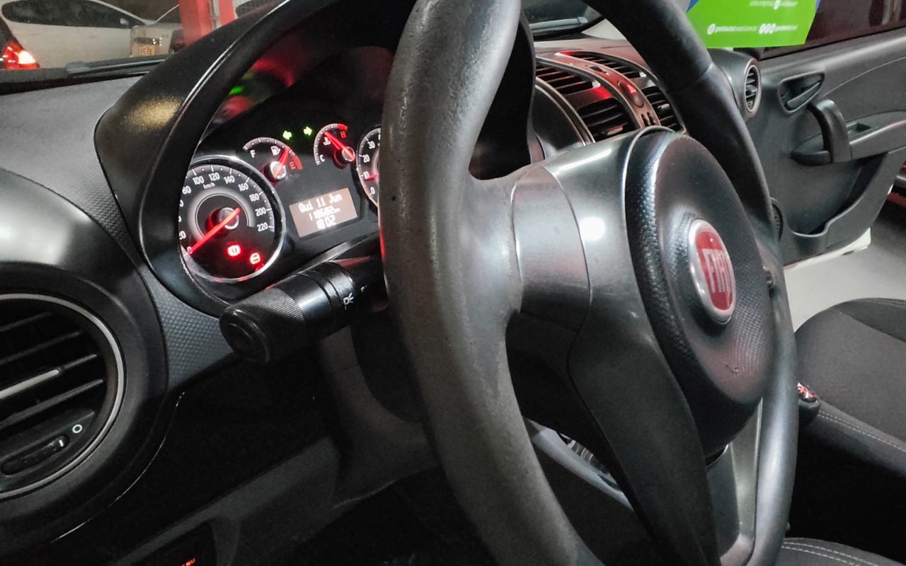imagem-https://www.socarrao.com.br/sc-vehicle-images-prod/2077419/1781221429802-V2hhdHNBcHAgSW1hZ2UgMjAyNi0wNi0xMSBhdCAxOC4yNy40NyAoMSkuanBlZw.jpeg