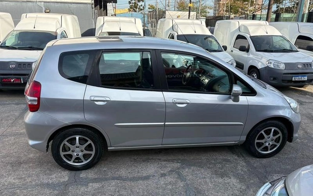 imagem-https://www.socarrao.com.br/sc-vehicle-images-prod/20845/1784663372785-5928715_1_B_a9fae141fa.jpeg