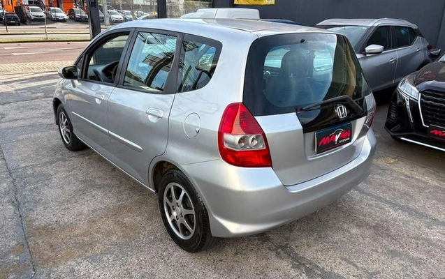 imagem-https://www.socarrao.com.br/sc-vehicle-images-prod/20845/1784663372789-5928715_5_B_4c8f1d1a9e.jpeg