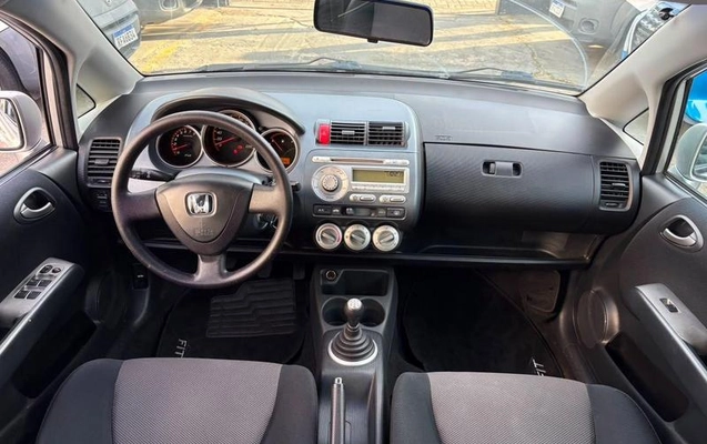 imagem-https://www.socarrao.com.br/sc-vehicle-images-prod/20845/1784663372794-5928715_9_B_fc8a746ee7.jpeg