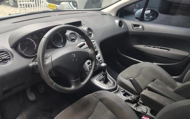 imagem-https://www.socarrao.com.br/sc-vehicle-images-prod/2087086/1789471943659-8177655_13_B_828d306d59.jpeg
