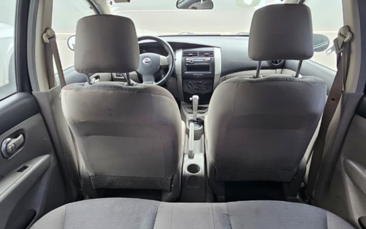 imagem-https://www.socarrao.com.br/sc-vehicle-images-prod/2087540/1781269635278-NTc3ODljYmUtNjBiZC00ZDMyLTlhYzAtZDlhZjMxNDBkY2E1LmpwZw.jpg