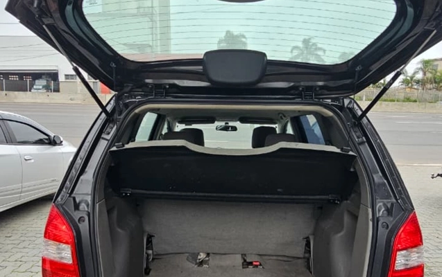imagem-https://www.socarrao.com.br/sc-vehicle-images-prod/2087540/1781269635487-NzE0MjM4MjgtOWUyZC00Y2FhLTkzNmItMGEyZGI5OGU2MjdhLmpwZw.jpg