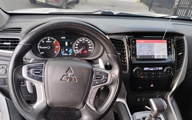 imagem-https://www.socarrao.com.br/sc-vehicle-images-prod/2088541/1781272785740-MTAuMS5qcGVn.jpeg