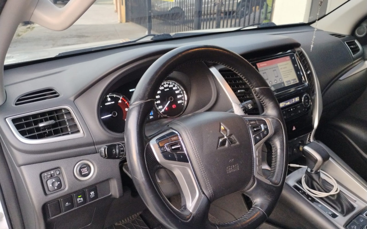 imagem-https://www.socarrao.com.br/sc-vehicle-images-prod/2088541/1781272785822-MTAuMi5qcGVn.jpeg