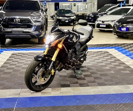 Honda CB 600F HORNET 2014 Preto — foto 1 de 3