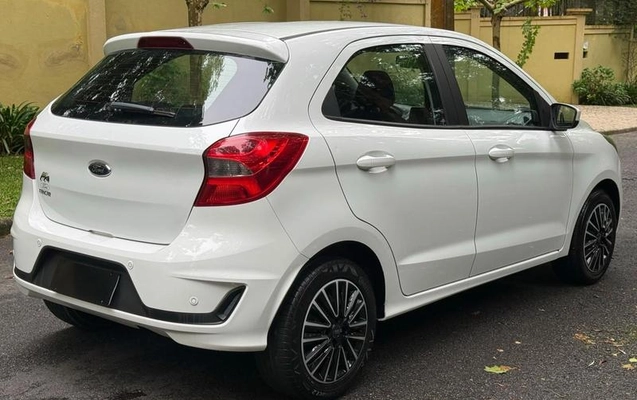 imagem-https://www.socarrao.com.br/sc-vehicle-images-prod/2090164/1790960971618-8047576_9_B_f4b8b3a9d8.jpeg