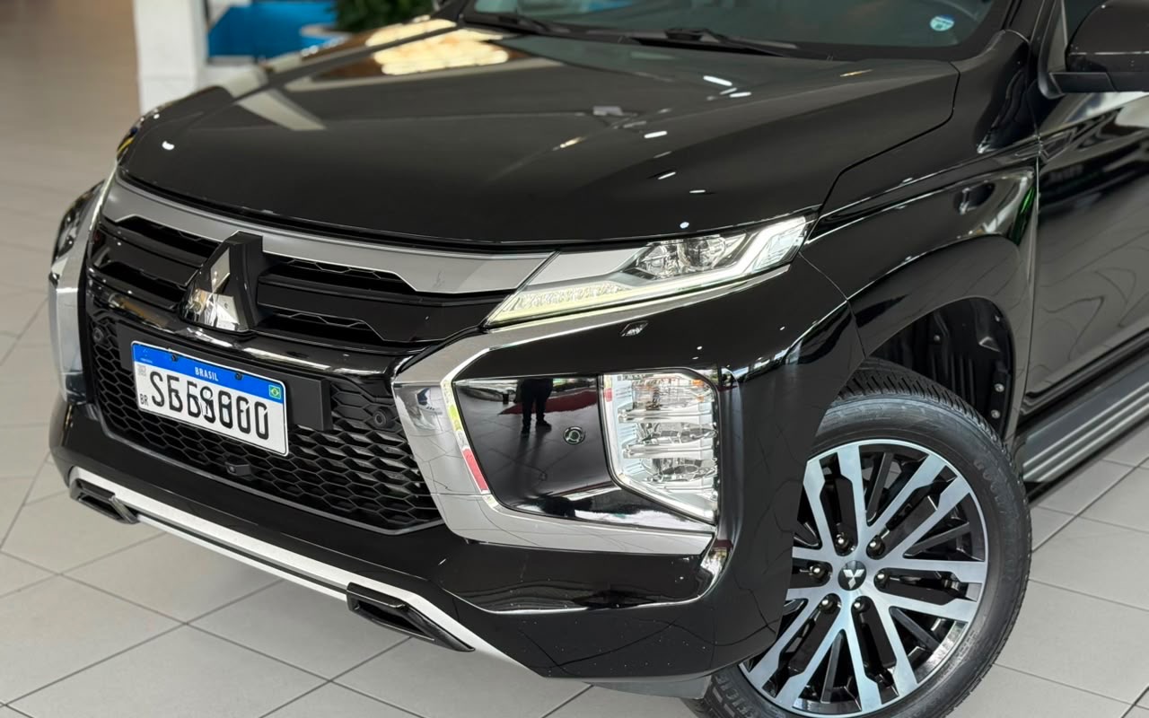 imagem-https://www.socarrao.com.br/sc-vehicle-images-prod/2091568/1781281851396-Njc1MGZjNTMtMDg0NC00YjNkLWE0NTMtN2RlNzM3Y2UxYTI3LmpwZWc.jpeg