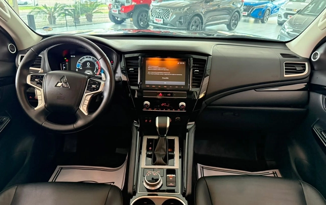 imagem-https://www.socarrao.com.br/sc-vehicle-images-prod/2091568/1781281852589-Y2NkMjAyZjMtNWY1Ni00NDI5LWJkNTYtMWUyMDk3YzY1OTYzLmpwZWc.jpeg