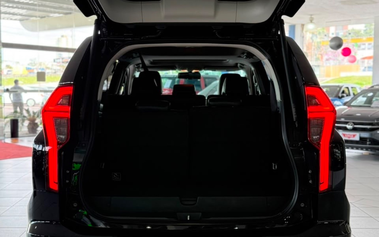 imagem-https://www.socarrao.com.br/sc-vehicle-images-prod/2091568/1781281853951-OTJkYzZjY2QtOGFlOC00NzJmLTkzMTYtY2VmYWEyOWIyNDlkLmpwZWc.jpeg