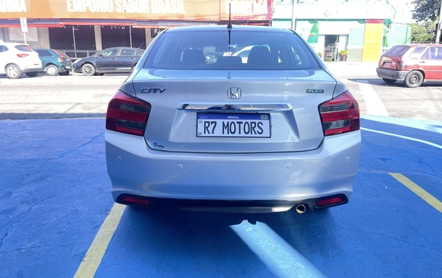 imagem-https://www.socarrao.com.br/sc-vehicle-images-prod/2091577/1781281958387-2_013145.jpg