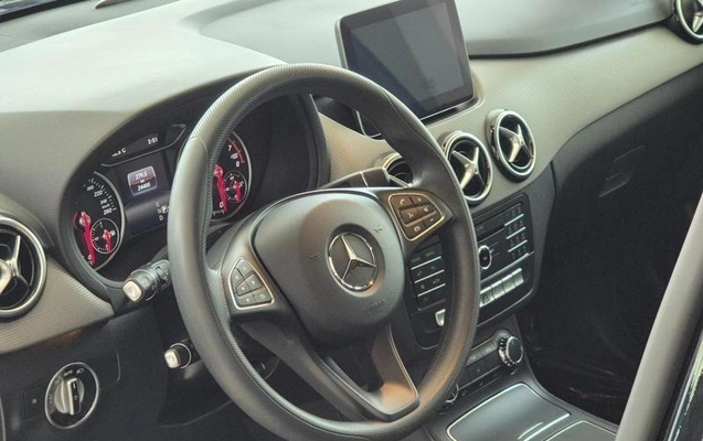 imagem-https://www.socarrao.com.br/sc-vehicle-images-prod/2092281/1786389523346-8181024_5_B_e043a5d445.jpeg
