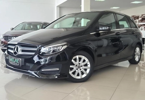 Mercedes-Benz Classe 2018 Preto — foto 1 de 3