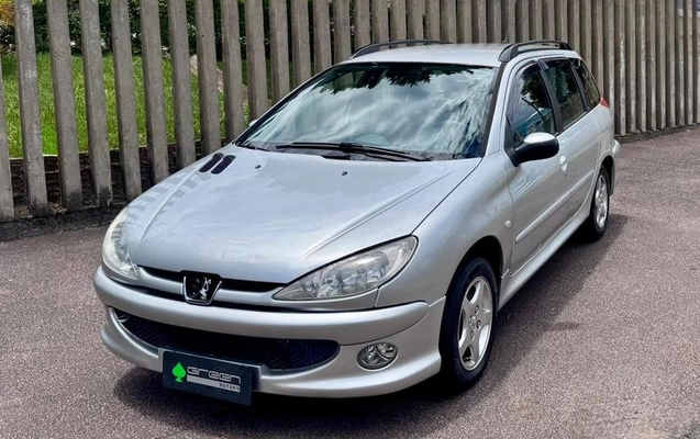imagem-https://www.socarrao.com.br/sc-vehicle-images-prod/2092308/1790000414733-8177959_4_B_580cb2ed5a.jpeg