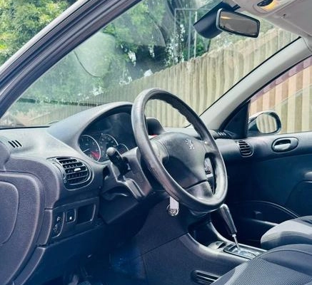 imagem-https://www.socarrao.com.br/sc-vehicle-images-prod/2092308/1790000414752-8177959_14_B_0876633768.jpeg